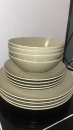 Ikea Färgklar servies - mat groen, Huis en Inrichting, Keuken | Servies, Ophalen of Verzenden, Zo goed als nieuw, Effen, Aardewerk