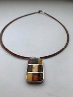 Ziveren (925) hanger met ingelegde barnsteen amber mozaïek, Ophalen of Verzenden, Gebruikt, Overige kleuren, Zilver