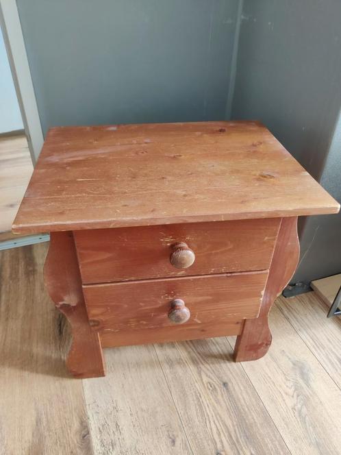 GRATIS grenen nachtkastje, Huis en Inrichting, Slaapkamer | Nachtkastjes, Gebruikt, Hout, Ophalen