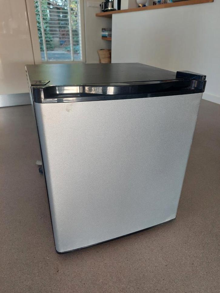Kleine Koelkast, Witgoed en Apparatuur, Koelkasten en IJskasten, Gebruikt, Zonder vriesvak, Minder dan 75 liter, Minder dan 85 cm