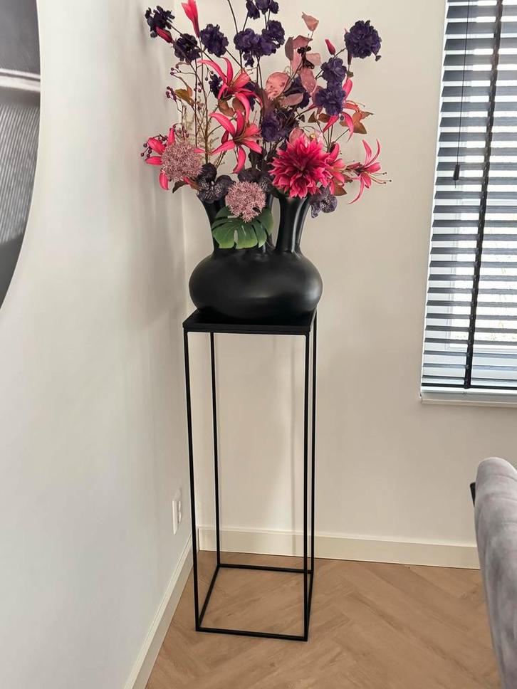 Plantenzuil - Zwart Metaal, Huis en Inrichting, Woonaccessoires | Zuilen en Pilaren, Nieuw, Ophalen