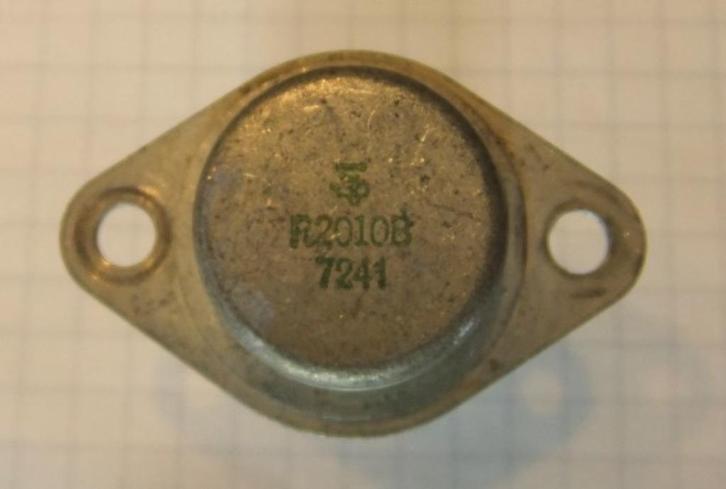 Transistor R2010B, Hobby en Vrije tijd, Elektronica-componenten, Gebruikt, Ophalen of Verzenden
