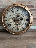 Bronzen Wandklok - Landelijke Stijl - Batterij, Huis en Inrichting, Ophalen of Verzenden, Zo goed als nieuw, Analoog, Wandklok