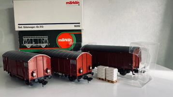 Marklin Spoor 1 3x DB Postwagon 58262 + 2x 5872 Sluitlichten beschikbaar voor biedingen
