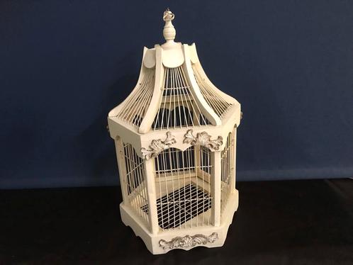 Twee Houten Vogelkooien - Decoratief Woonaccessoire, Antiek en Kunst, Antiek | Woonaccessoires, Ophalen of Verzenden