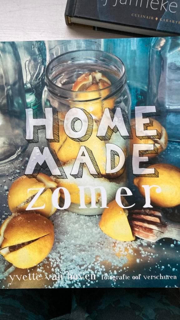 Yvette Van Boven - Home made zomer, Boeken, Kookboeken, Zo goed als nieuw, Frankrijk, Ophalen of Verzenden