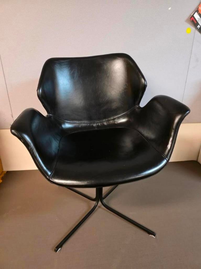 Zwarte lederen fauteuil stoel zuiver, Huis en Inrichting, Fauteuils, Ophalen, 75 tot 100 cm, 50 tot 75 cm