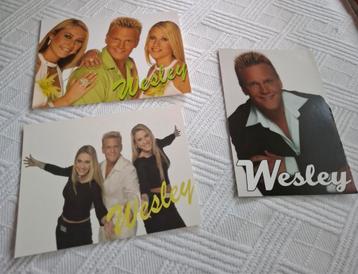 Fotokaart met handtekeningen van zanger Wesley beschikbaar voor biedingen