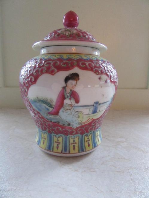 Jiangxi Jingdezhen Min Ci dekselpot Famille Rose porselein, Antiek en Kunst, Antiek | Porselein, Verzenden