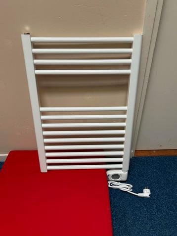 Nieuwe Cordivari Elektrische Radiator 70x50cm 400watt beschikbaar voor biedingen