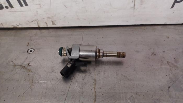 Injector (benzine injectie) van een Volkswagen Polo, Auto-onderdelen, Brandstofsystemen, Volkswagen, Gebruikt, 3 maanden garantie