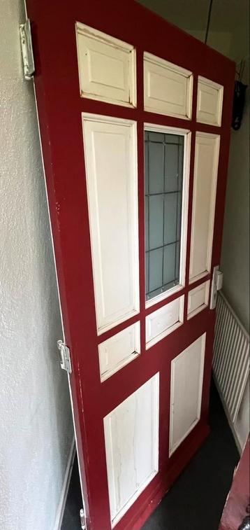 Voordeur hardhout moet weg beschikbaar voor biedingen