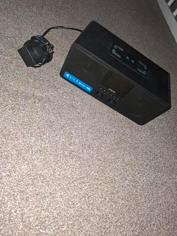 Bluetooth Radio met Telefoonlader beschikbaar voor biedingen