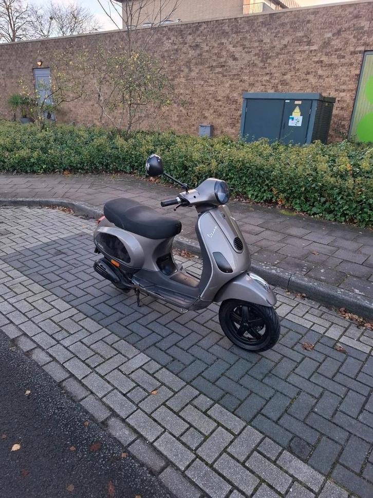 Vespa LX 50 cc 4t, Fietsen en Brommers, Scooters | Piaggio, Gebruikt, Overige modellen, Maximaal 45 km/u, Benzine, Ophalen