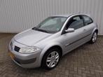 Renault Mégane 1.6-16V Privilège Luxe 3drs ( APK KEURING B, Voorwielaandrijving, 15 km/l, Gebruikt, Zwart