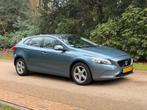 Volvo V40 T4 180PK Automaat Trekhaak Cruise Clima APK 01-27, Auto's, Volvo, 1596 cc, Stof, 4 cilinders, Bedrijf