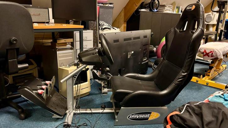 Playseat met Logitech G27 - Race Simulator, Spelcomputers en Games, Spelcomputers | Overige, Gebruikt, Ophalen