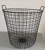 Grote metalen mand, Huis en Inrichting, Woonaccessoires | Schalen en Manden, Ophalen, Gebruikt, Rond, Overige materialen