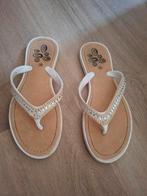 Witte teenslippers, Wit, Gedragen, Ophalen, Slippers