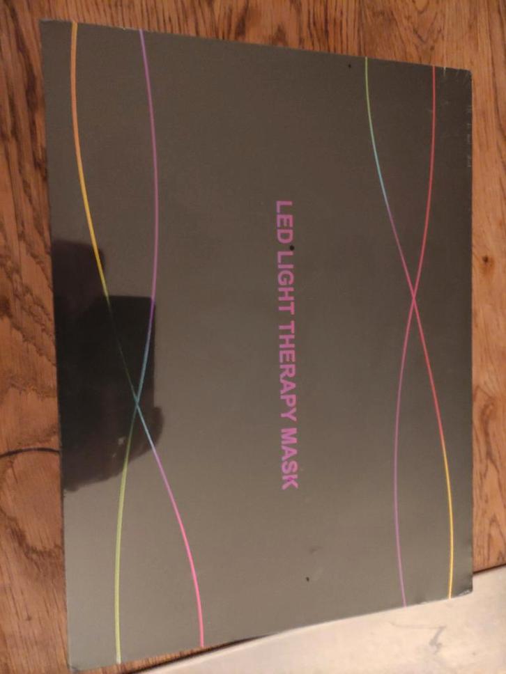 LED Lichttherapie Masker - Nieuw in doos, Sieraden, Tassen en Uiterlijk, Uiterlijk | Gezichtsverzorging, Nieuw, Verzorging, Gehele gezicht