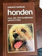 Honden handboek - 300+ rassen, Ophalen of Verzenden, Gelezen, Honden