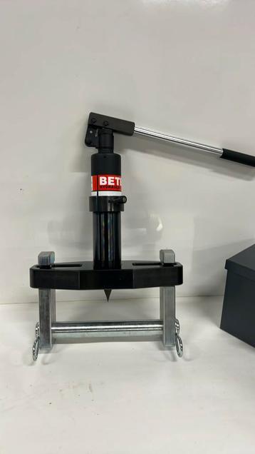 Betex flenzenspreider PFS10TI. 10T pomp. NIEUW.  beschikbaar voor biedingen