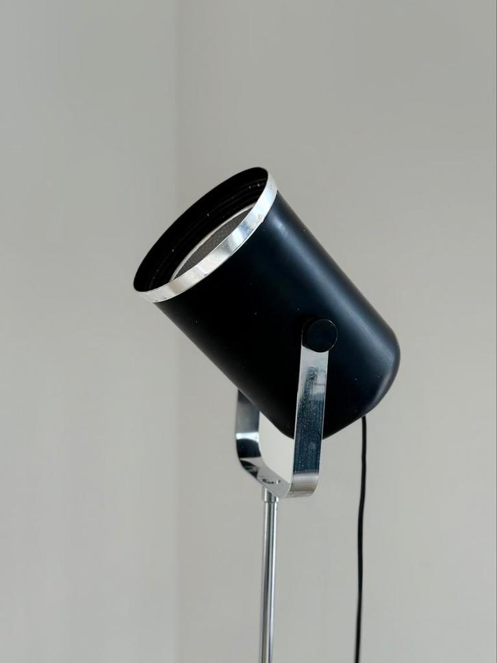 Vintage spot vloerlamp – verstelbaar – zwart/chroom – 1970s, Huis en Inrichting, Lampen | Vloerlampen, Gebruikt, 150 tot 200 cm