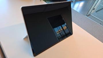 Microsoft Surface Pro 9 5G – 8GB RAM / 256GB SSD / Platinum beschikbaar voor biedingen