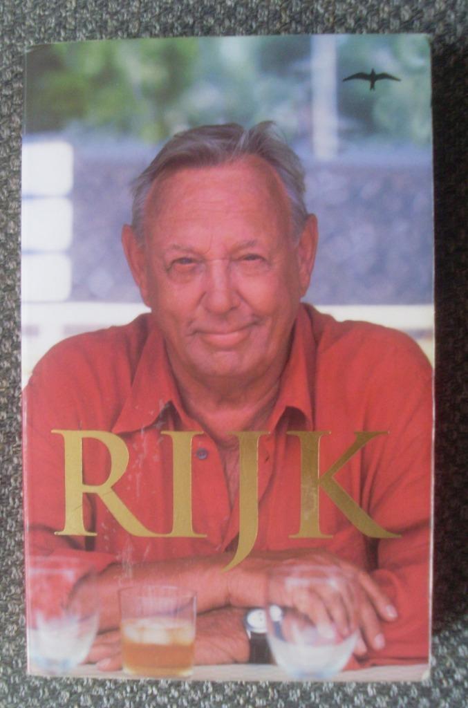 Rijk de Gooyer - De negen levens / Stijn Aerden + Klaas Vos, Boeken, Biografieën, Gelezen, Film, Tv en Media, Ophalen of Verzenden