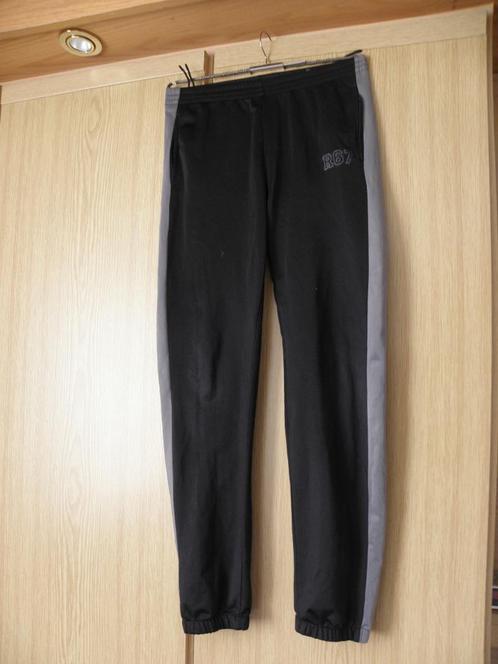 Goedkope zwart grijze trainingsbroek sport broek mt 158/164, Kinderen en Baby's, Kinderkleding | Maat 158, Gebruikt, Jongen, Broek