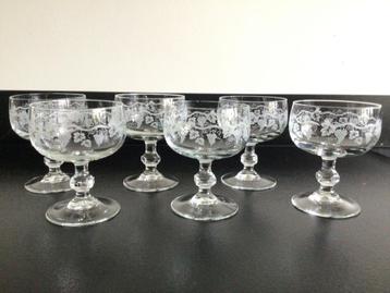 6 Vintage Luminarc Wijnglazen Wijnranken beschikbaar voor biedingen
