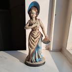 Kunstof Italiaans beeld vrouw met mand, Ophalen of Verzenden, Zo goed als nieuw, Mens