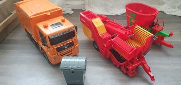 Dicky vuilnisauto en Bruder voerwagen en aardappelrooier  beschikbaar voor biedingen