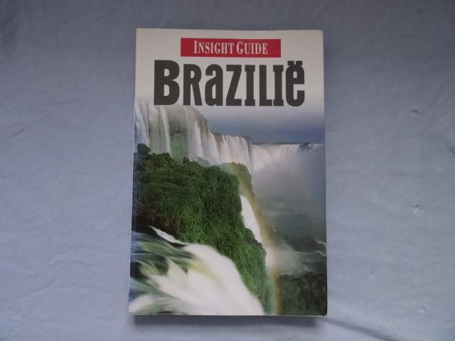 Brazilie , insight guide reisgids Brazilie, Boeken, Reisgidsen, Zo goed als nieuw, Reisgids of -boek, Europa, Overige merken, Ophalen of Verzenden