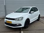 Volkswagen Polo 1.2TSI 90PK | DSG | Navi | Stoel verw | PDC, Auto's, Stof, Zwart, 4 cilinders, 1039 kg