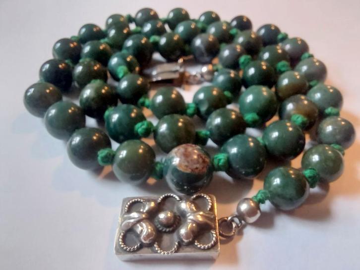 Groene halfedelsteen ketting antiek Heliotroop, Sieraden, Tassen en Uiterlijk, Antieke sieraden, Ketting, Zilver, Met edelsteen