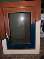 Te koop nieuw kozijn met dubbel glas 80 bij 60, Doe-het-zelf en Verbouw, Kozijnen en Schuifpuien, Ophalen of Verzenden