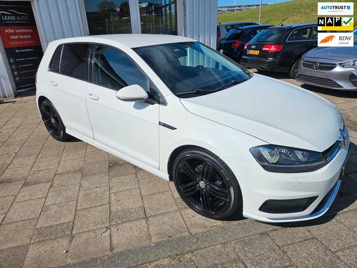 Volkswagen Golf 1.2 TSI Connected Series, Auto's, Volkswagen, Bedrijf, Te koop, Golf, ABS, Achteruitrijcamera, Airbags, Airconditioning