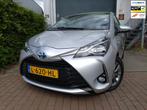 Toyota Yaris 1.5 Hybrid Executive automaat camera clima cont, Gebruikt, Euro 6, 4 cilinders, Bedrijf