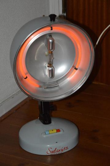 Vintage Warmtelamp en UV lamp jaren '60 beschikbaar voor biedingen