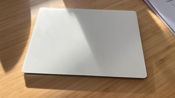 Apple Magic TrackPad (oplaadbaar), Computers en Software, Muizen, Zo goed als nieuw, Trackpad, Draadloos, Ophalen of Verzenden