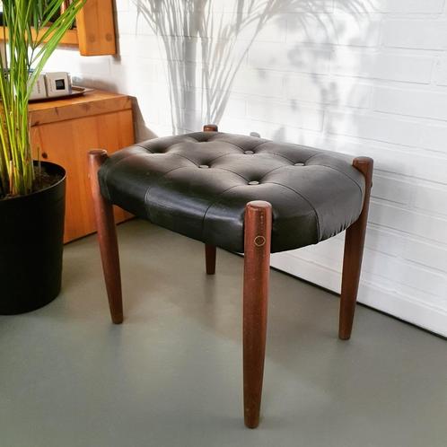 Vintage Deens design Kruk Footstool Voetenbank leer teak, Huis en Inrichting, Banken | Voetenbanken en Poefen, Zo goed als nieuw