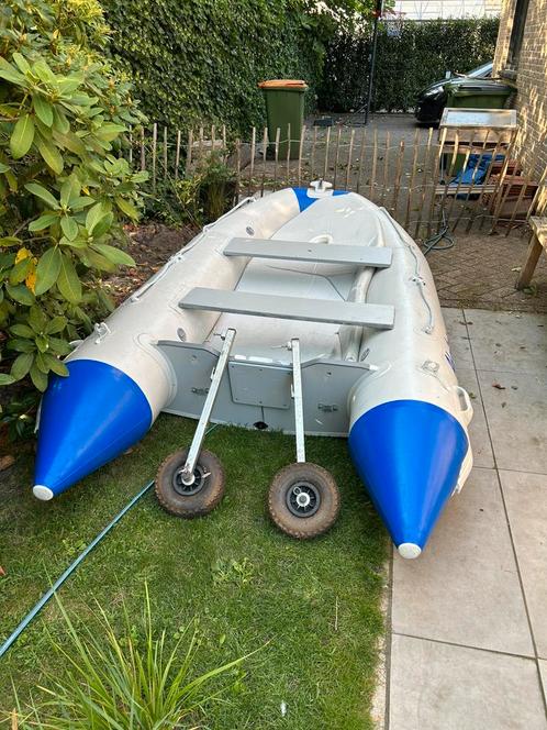 Adventure 4 personen boot, Watersport en Boten, Kano's, Gebruikt, Overige typen, Drie personen of meer, Ophalen