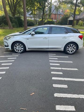 Citroën DS5 2.0HYBRID4 147/200 (120+27) EGS 2013 Wit beschikbaar voor biedingen