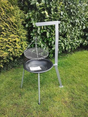 Bonfire driepoot barbeque bbq 3-poot hangend met vuurschaal beschikbaar voor biedingen