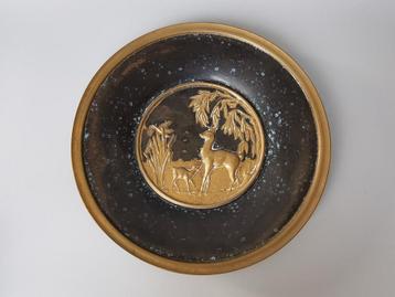 Vintage koperen wandbord met ree en reekalf hertjes  beschikbaar voor biedingen