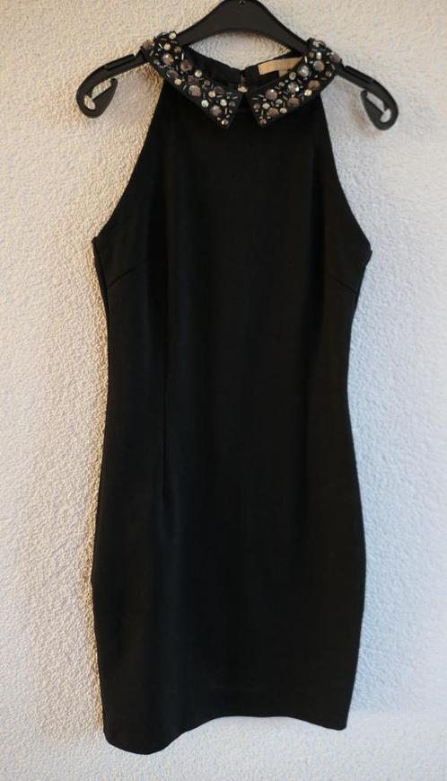 Zwarte kokerjurk met strass halslijn van Soky & Soka maat S, Kleding | Dames, Gelegenheidskleding, Zo goed als nieuw, Cocktailjurk