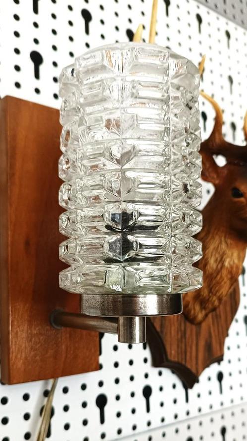 compact vintage wandlampje (teak/glas/chroom/metaal jaren60, Huis en Inrichting, Lampen | Wandlampen, Gebruikt, Glas, Hout, Metaal