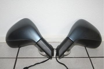 Spiegel PEUGEOT 207// RECHTS beschikbaar voor biedingen