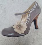 Prachtige, zo goed als nieuwe  pumps mt 40 van Ruby shoo, Ophalen, Zo goed als nieuw, Beige